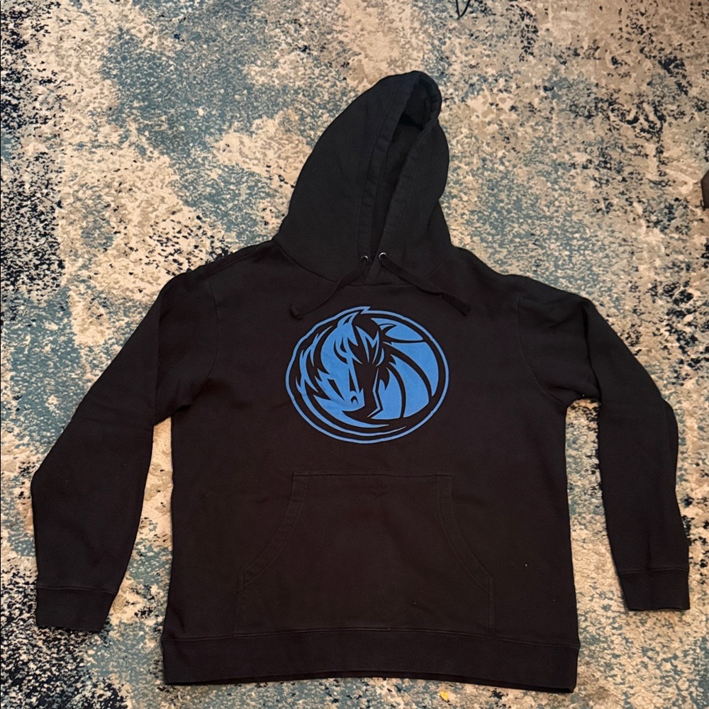 Fanatics Black Hoodie with Blue Dallas Mavericks Logo